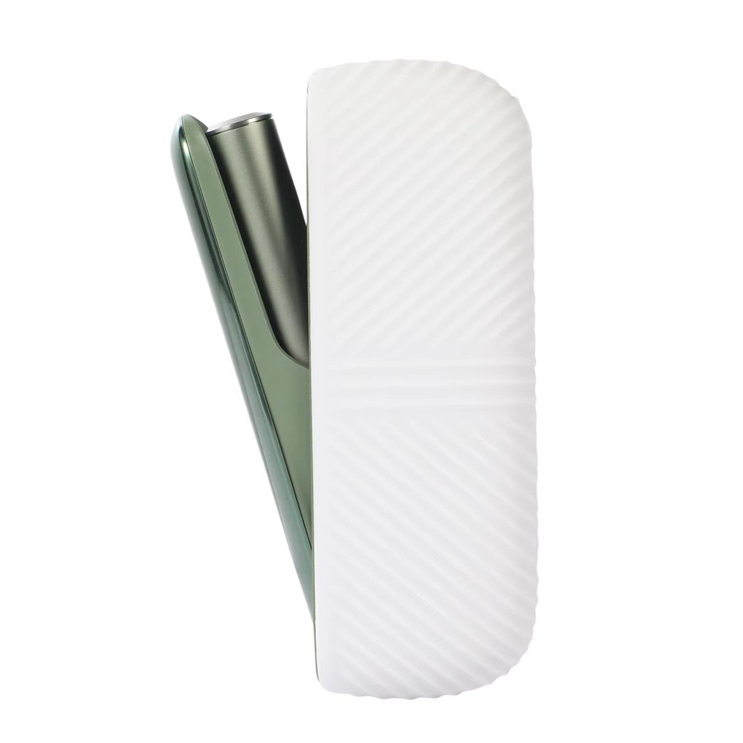 Iluma Standard White Frizzy Rubber Cover