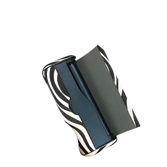 Iluma Prime Monochrome Zebra Cover